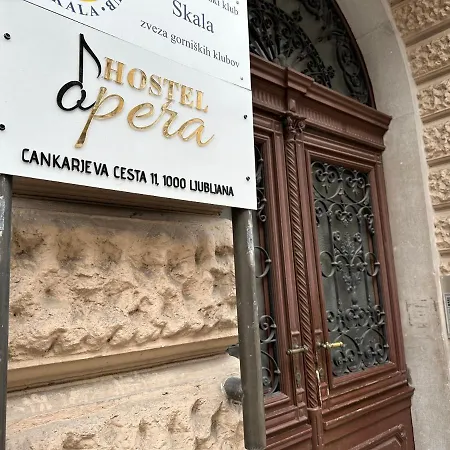 Hostel Opera *