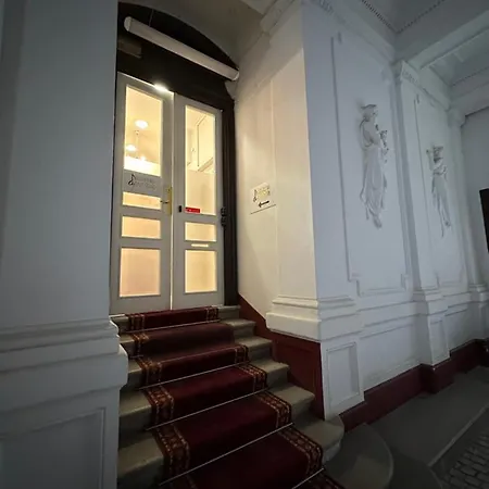 Opera Hostel
