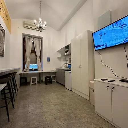 Opera Hostel