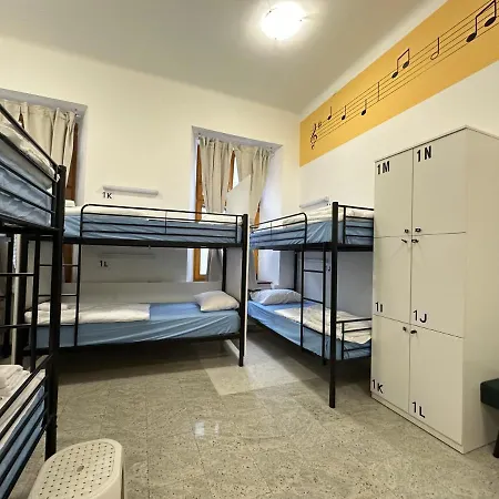 Opera Hostel *