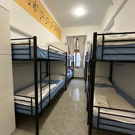 Hostel Opera