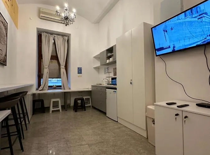 Opera بيت شباب